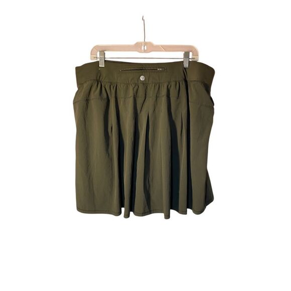 Livi Woman’s Active Athletic Army Green Pleated Skort Pickleball Size 22/24 - Picture 3 of 6